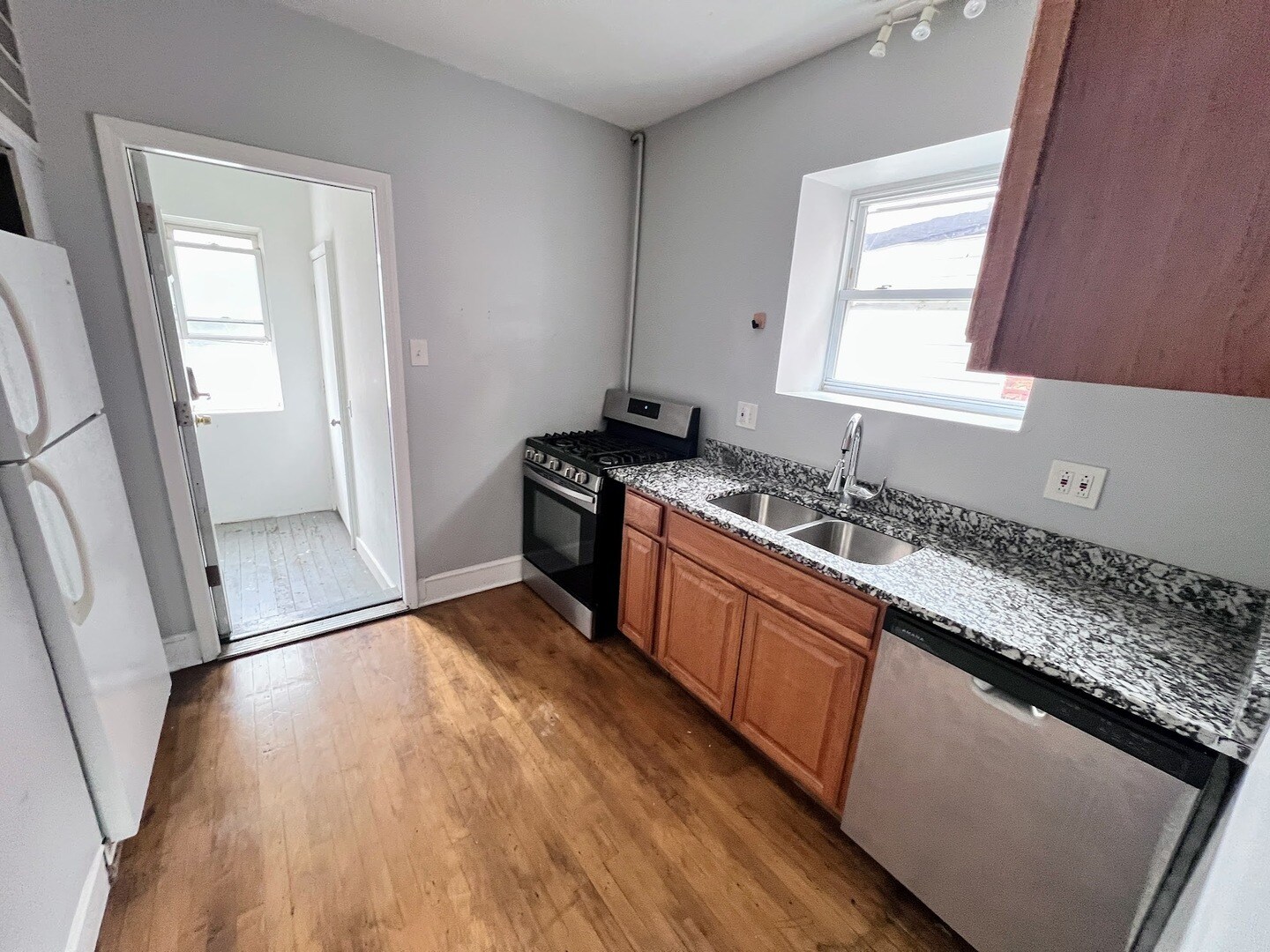 Building Photo - 2817 N Clybourn Ave