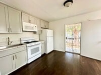 Building Photo - Baring Cross &amp; 92nd
