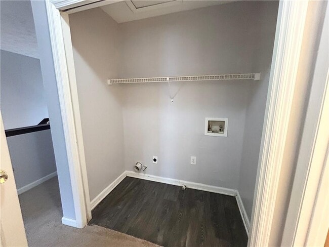 Building Photo - 1595 Burnstone Dr