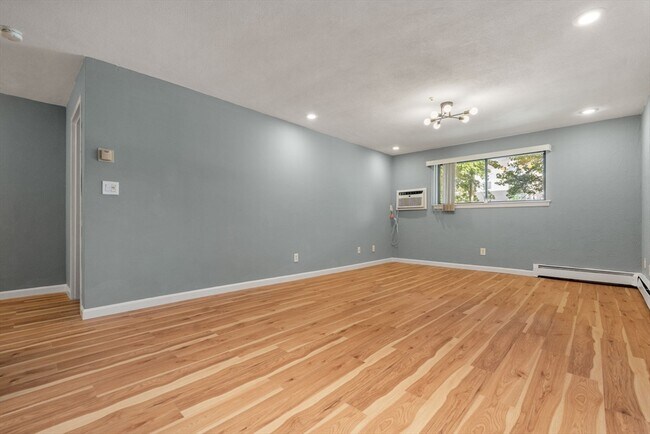Primary Photo - 595 Revere Beach Pkwy