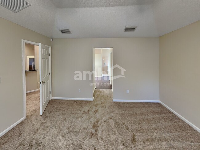 Building Photo - 1943 Wages Way S