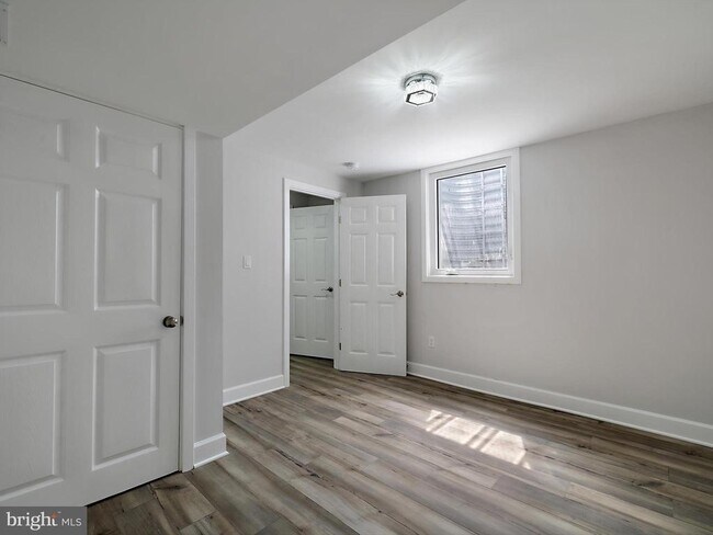 Building Photo - 4502 Elmwood Rd
