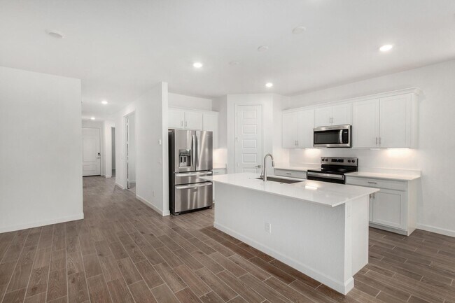 Building Photo - 17824 W Vogel Ave