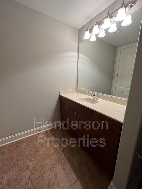Building Photo - 4620 Piedmont Row Dr