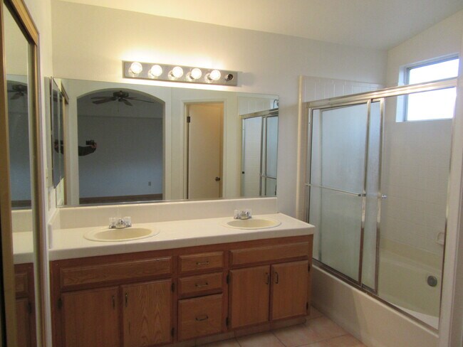 Building Photo - 7908 Tule Creek Ct