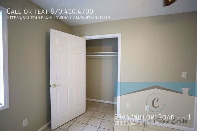 Building Photo - 2314 Willow Rd