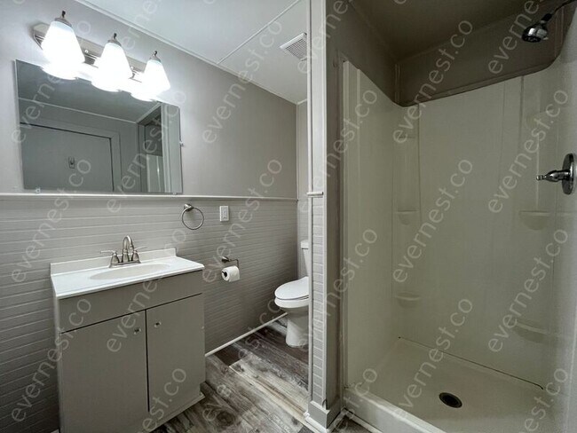 Building Photo - 5085 Adella St