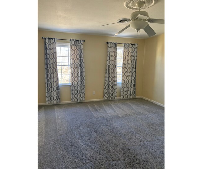 Building Photo - 9512 Imperial Dr