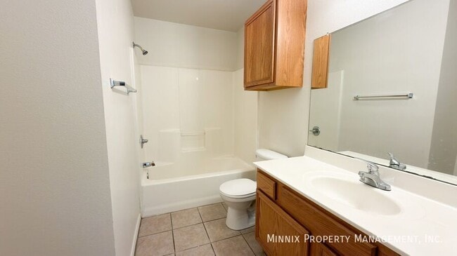 Building Photo - 5402 Kemper St