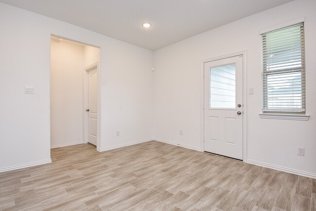 Building Photo - 31326 Black Frst Xing