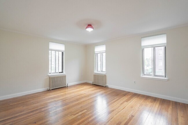 Building Photo - 20 Ashland St