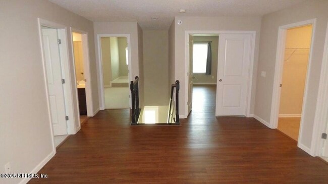 Building Photo - 83117 Purple Martin Dr