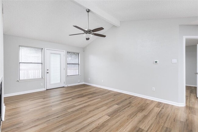 Building Photo - 1803 Heatherglen Ln