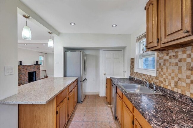 Building Photo - 109-21 215th St