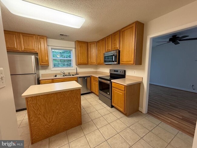 Building Photo - 309 Arlington Dr
