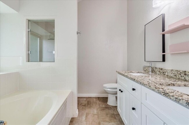 Building Photo - 16517 Spotted Eagle Dr