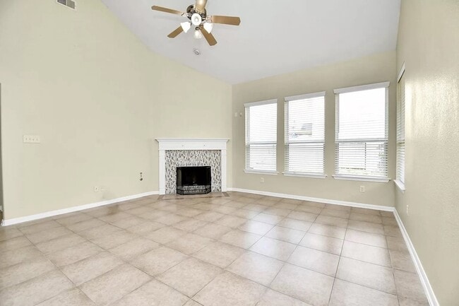 Building Photo - 6315 Bain Dr