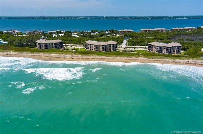 Building Photo - 2641 NE Ocean Blvd