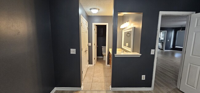 Building Photo - 41 Oakwater Dr
