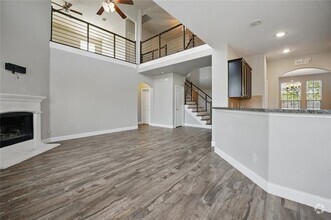 Building Photo - 1205 Caroline Dr