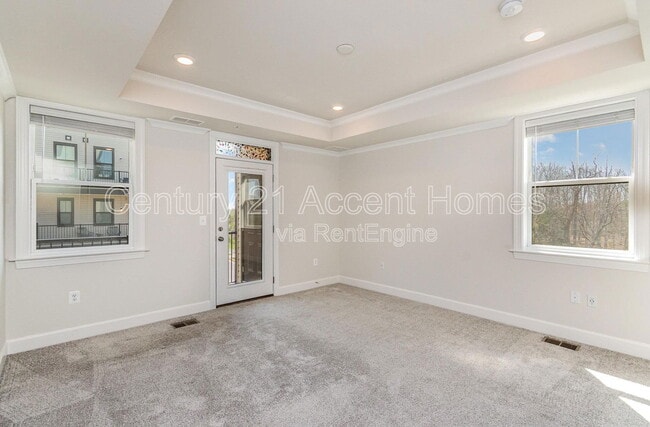 Building Photo - 43347 Goshen Run Sq
