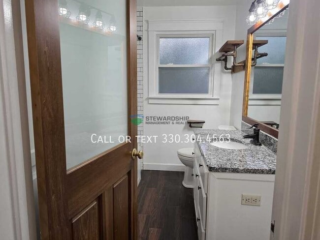 Building Photo - 1040 Stuart St NW