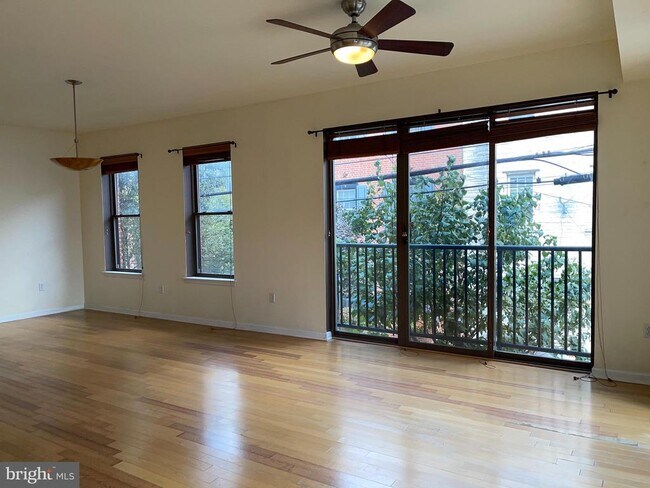 Building Photo - 837 N 2nd St