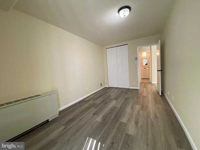 Building Photo - 301 N Beauregard St