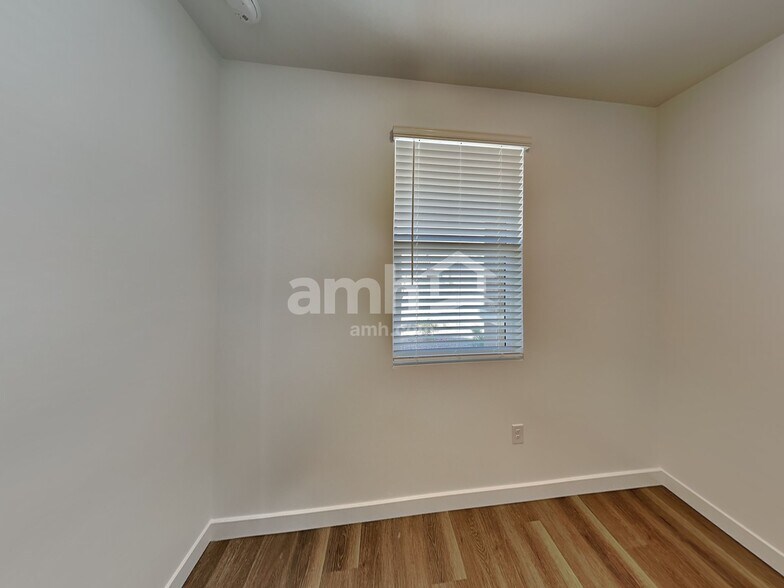 Building Photo - 6532 E Paseo Alga