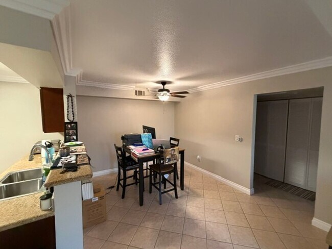 Building Photo - A Fantastic and Super Clean 1 Bedroom, 1 Bathroom upstairs unit.