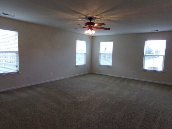 Building Photo - Coming Soon – Available November 1st! Spac...