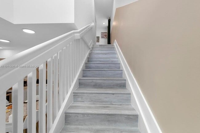 Building Photo - 5127 NW 5th Ave