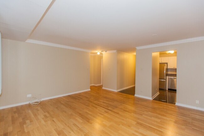 Building Photo - 1 Bedroom / 1 Bathroom in The Grand Ohio! ...