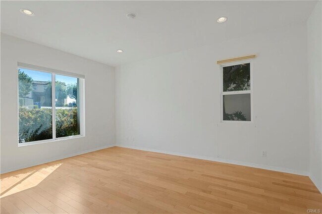 Building Photo - 5678 Como Cir