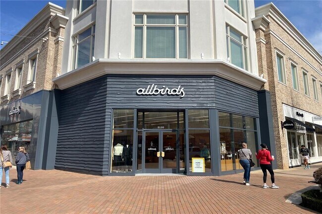 Building Photo - 7110 Woodland Ln