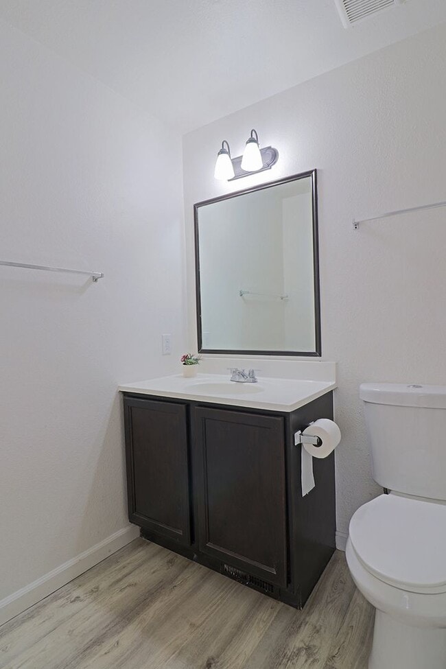 Building Photo - 3 Condor Cir