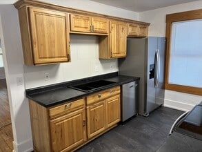 Building Photo - 2319 SW 9th St