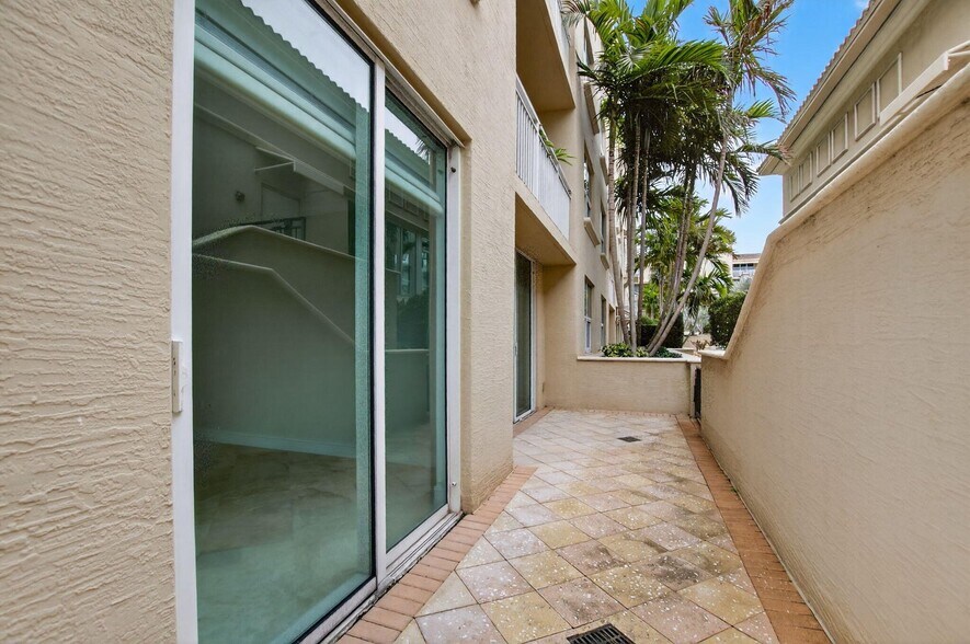 Building Photo - 99 SE Mizner Blvd