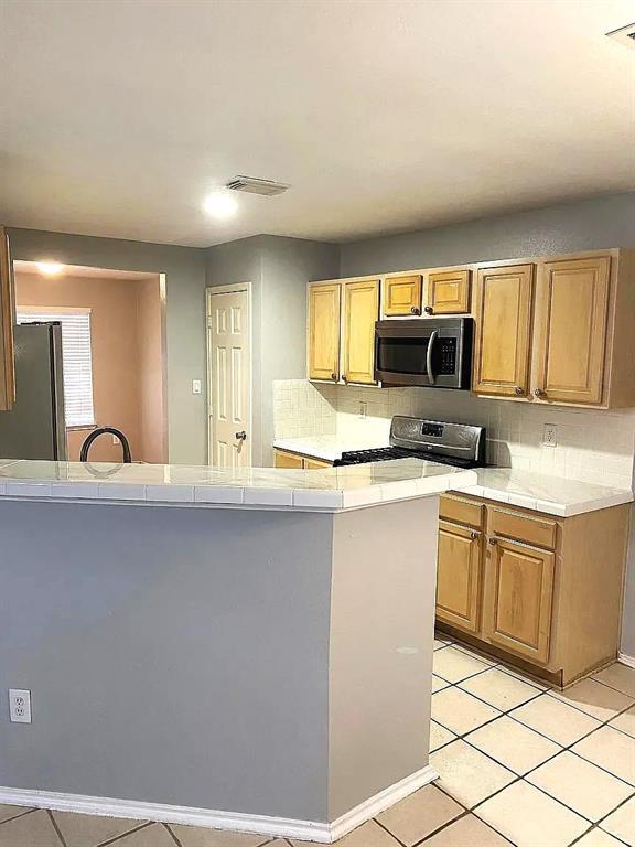 Building Photo - 5926 Clerkenwell Dr