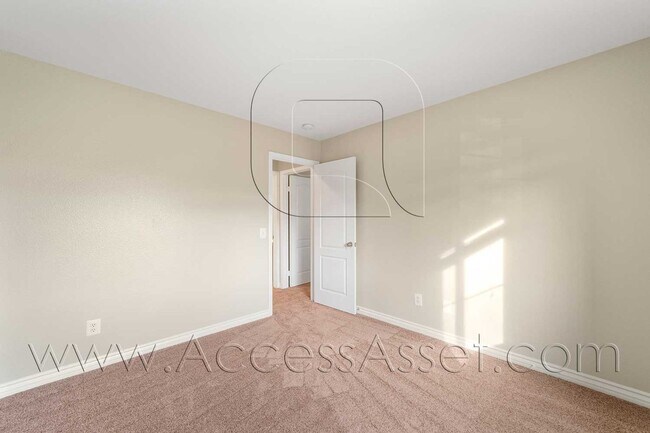 Building Photo - Spacious 3 Bed + Loft-Style Living in Lake Elsinore w/ Private Yard