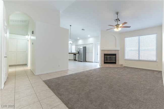 Building Photo - 3804 Banana Ct