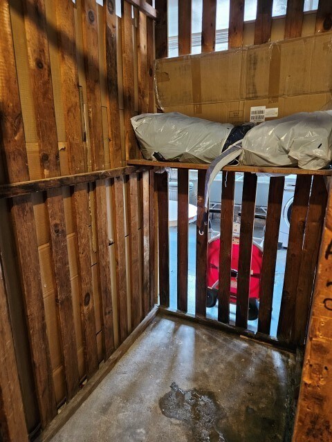 Building Photo - 6104 N Damen Ave