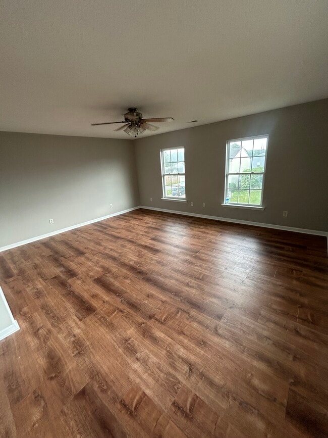 Building Photo - 204 Rindle Dr