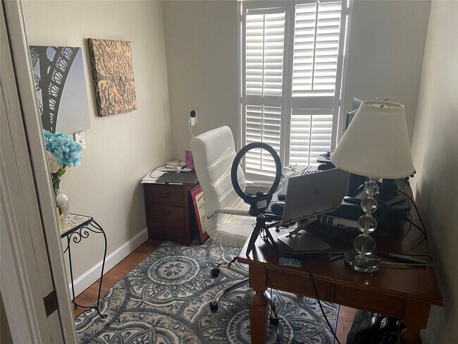 Building Photo - 10701 S Ocean Dr