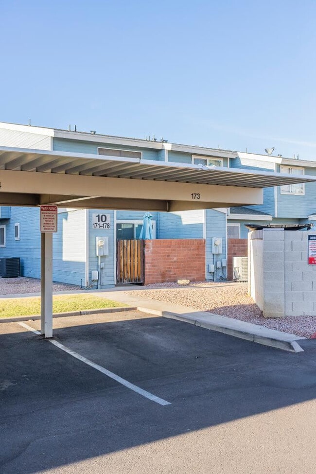 Building Photo - 2301 E University Dr