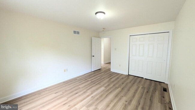 Building Photo - 218 Truman Way