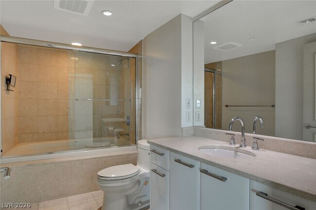 Building Photo - 322 E Karen Ave