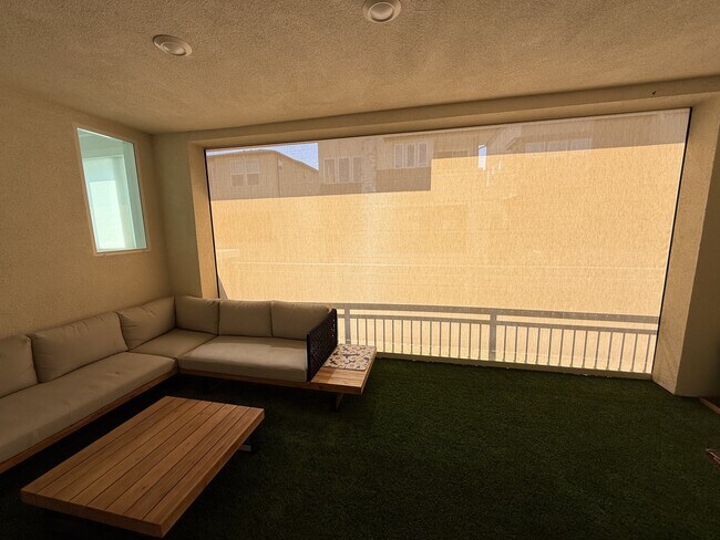 Building Photo - 8160 Rose Quartz Cir