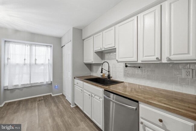 Building Photo - 12223 Allspice Ct