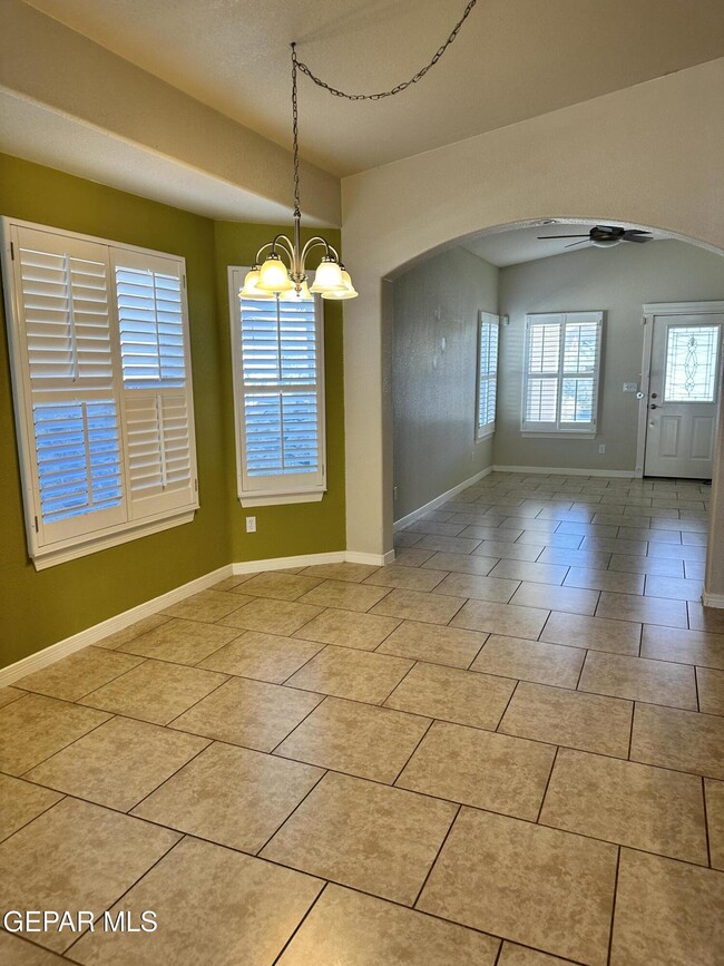 Building Photo - 5429 Francisco Roque Dr